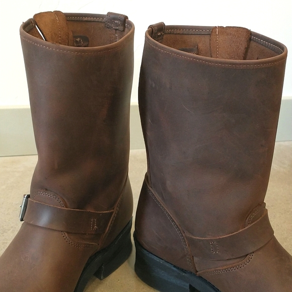 Frye Women's Boots 12R Engineer, size 8 - Picture 10 of 11